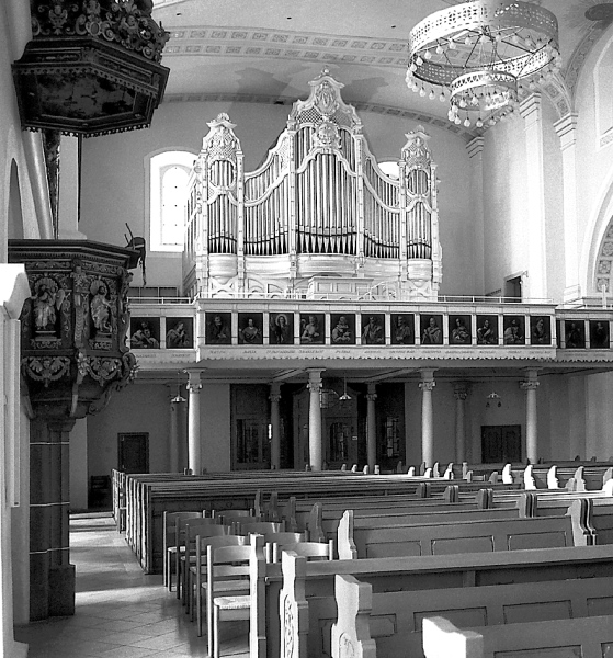 Die Link-Orgel (1906) in der Evangelischen Stadtkirche Giengen an der Brenz, © Foto: Carsten Wriedt / organum Classics
