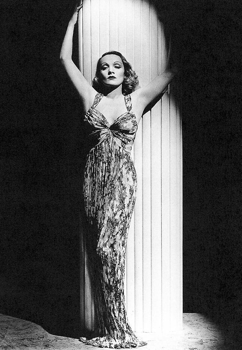 George Hurrell, Marlene Dietrich um 1937, Vintage Print, Foto: Filmmuseum Berlin - Deutsche Kinemathek Marlene-Dietrich-Collection
