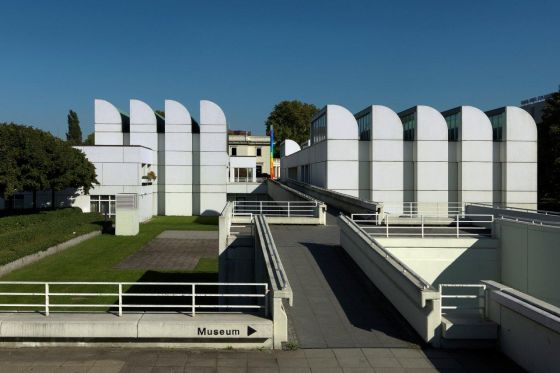 Bauhaus-Archiv Außenansicht © Markus Hawlik