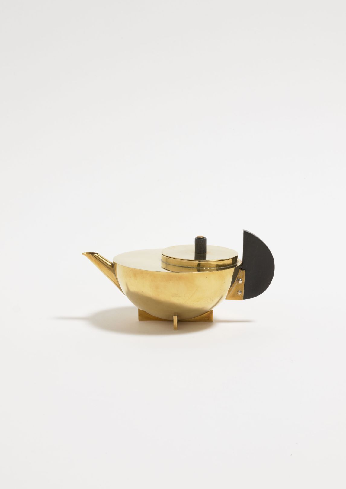 Marianne Brandt, Tee-Extraktkännchen MT 49, 1924, Bauhaus-Archiv Berlin ©VG Bild-Kunst, Bonn 2024
